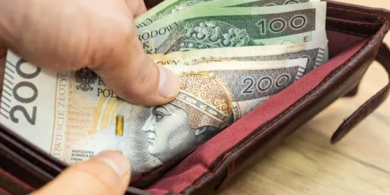 Co drugi Polak uważa swoją sytuację finansową za dobrą. Narzekają głównie seniorzy, renciści i bezrobotni