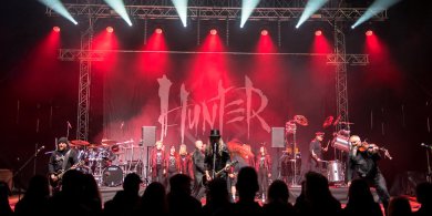 Artykuł: Za nami jubileuszowy koncert zespołu Hunter. Muzycy wraz z fanami świętowali 40-lecie istnienia formacji [ZDJĘCIA]