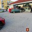 W Morągu 72-latek uderzył w witrynę supermarketu