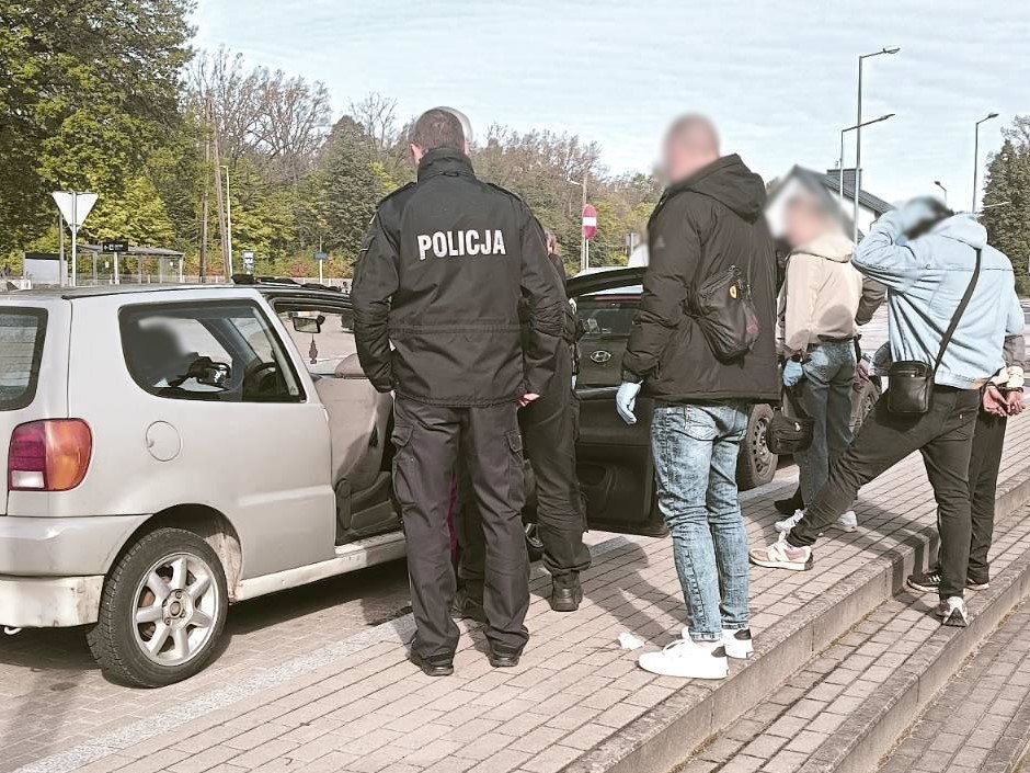 Powiat piski. Ukrainiec wiózł z Litwy obywateli Somalii. Straż graniczna zatrzymała kierowcę. Grozi mu do 8 lat więzienia