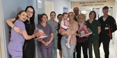 3,5-letnia pacjentka Wojewódzkiego Specjalistycznego Szpitala Dziecięcego w Olsztynie wygrała walkę z chorobą. Maja zadzwoniła w „dzwon zwycięstwa”