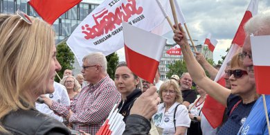 Artykuł: Ostatnia prosta kampanii prezydenckiej. PiS i KO mobilizują wyborców w Olsztynie