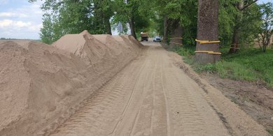Artykuł: Utrudnienia między Kętrzynem a Giżyckiem. Trwa przebudowa drogi wojewódzkiej [ZDJĘCIA]