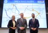 Od lewej: wicemarszałkini województwa Katarzyna Sobiech, marszałek Marcin Kuchciński i Krzysztof Pietrzykowski, prezes Polregio