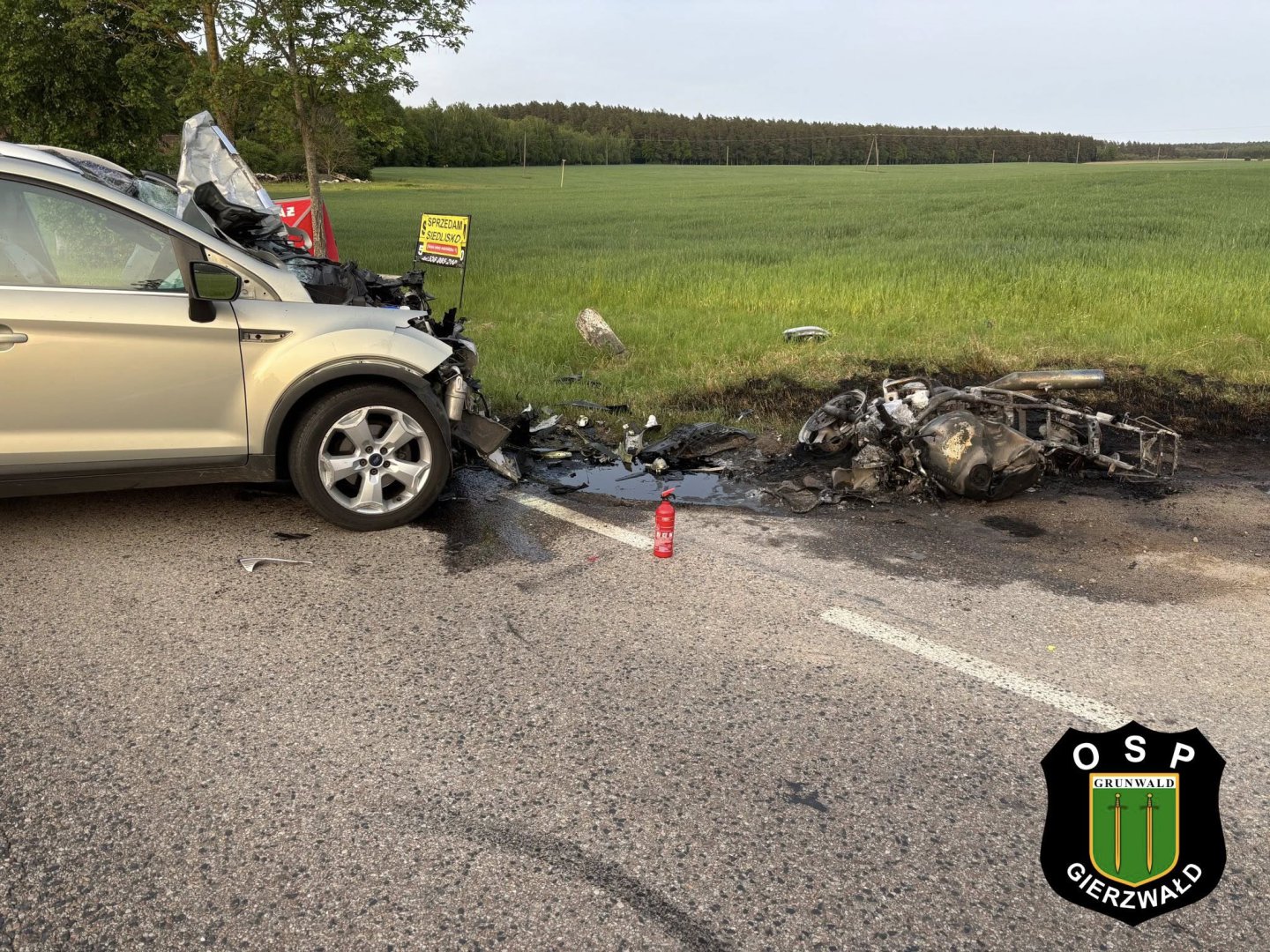 Tragiczne zdarzenie w powiecie ostródzkim. Zginęły dwie osoby jadące motocyklem [ZDJĘCIA]