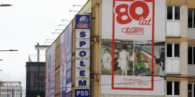 Artykuł: 80 lat "Społem" w Olsztynie. Od pustych półek w PRL-u do ekologicznych automatów [ZDJĘCIA]