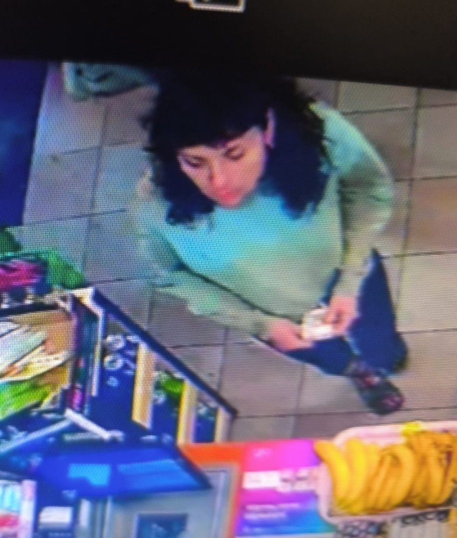 Olsztyn, Zatorze. Policja szuka osób mających związek z usiłowaniem zabójstwa [WIZERUNKI]