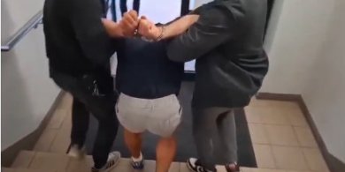 Artykuł: Olsztyn. Poszukiwany nożownik  i jego partnerka "wpadli" podczas kradzieży