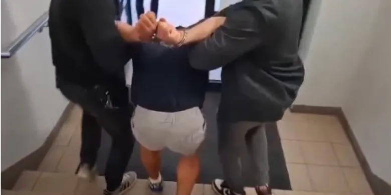 Olsztyn. Poszukiwany nożownik  i jego partnerka "wpadli" podczas kradzieży