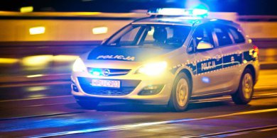Artykuł: Trzech 19-latków planowało atak terrorystyczny na szkołę w Olsztynie. Inspirowali się Breivikiem