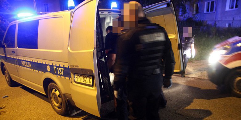 58-latek popił i zrobiło się gorąco. Awantura na osiedlu Kętrzyńskiego w Olsztynie