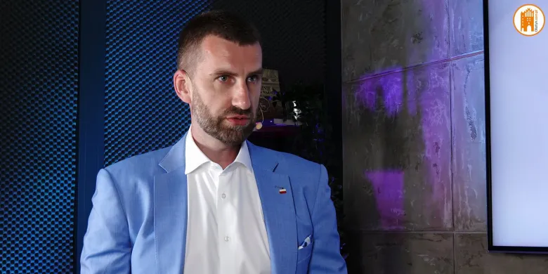 Rozmawiamy z Marcinem Możdżonkiem. Czy Polacy powinni mieć szerszy dostęp do broni? [WIDEO]