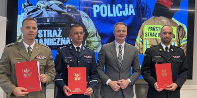 Artykuł: Zarząd województwa inwestuje w bezpieczeństwo. 700 tys. zł na doposażenie jednostek