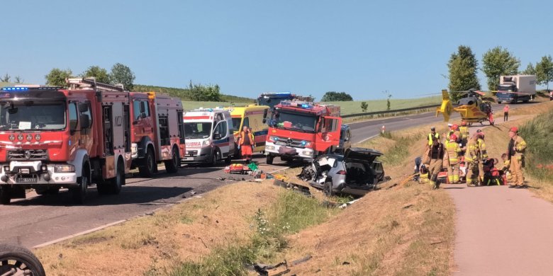 Groźny wypadek pod Mrągowem. Wśród poszkodowanych m.in. troje dzieci [ZDJĘCIA]