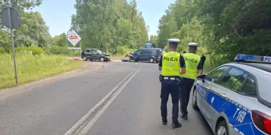 Zientary-Malewskiej zablokowana po wypadku. Kierujący mitsubishi trafił do szpitala