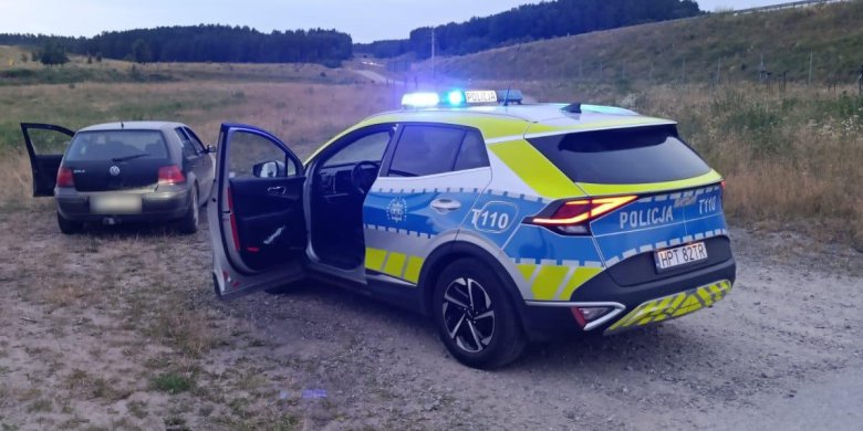 Pościg za 45-letnim kierowcą w gminie Stawiguda. Miał blisko 2 promile