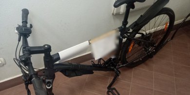Artykuł: Olsztyn. 53-latek ukradł rower bez koła i odjechał taksówką
