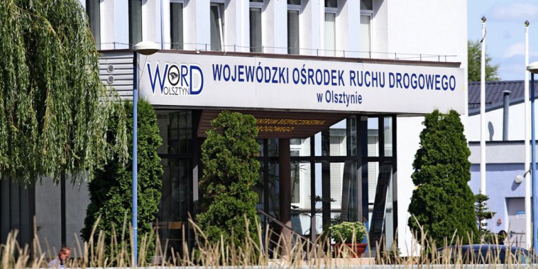 „Kuriozum i esencja absurdu”. Związkowcy wzięli pod lupę zarobki dyrektorów WORD-ów. Jak sytuacja wygląda w Olsztynie?