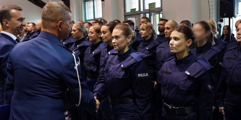 29 nowych policjantów w garnizonie warmińsko-mazurskim. Za nami obchody Święta Policji [ZDJĘCIA]