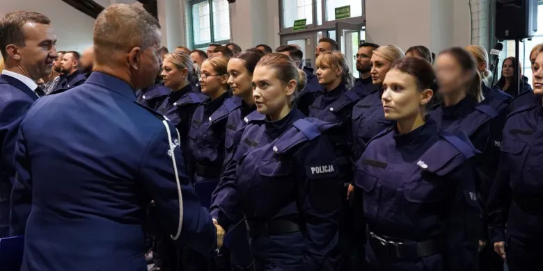 29 nowych policjantów w garnizonie warmińsko-mazurskim. Za nami obchody Święta Policji [ZDJĘCIA]