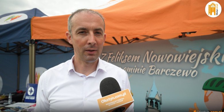 Barczewo partnerem Rodzinnego Pikniku Lotniczego w Gryźlinach. Burmistrz G. Matłoka o promocji i owocnej współpracy ze Stawigudą [WIDEO]