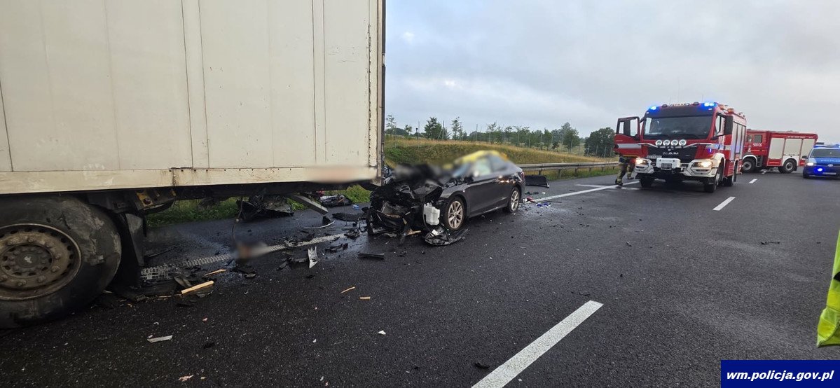 S7. Śmiertelny wypadek pod Nidzicą. Nie żyją trzy osoby