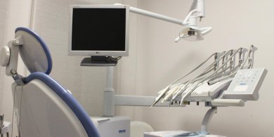Artykuł: Zła wiadomość dla tysięcy pacjentów. Ceny u dentystów coraz szybciej rosną