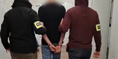 Olsztyn. Młodzi mężczyźni napadli na 70-latka. W ruch poszła pałka teleskopowa