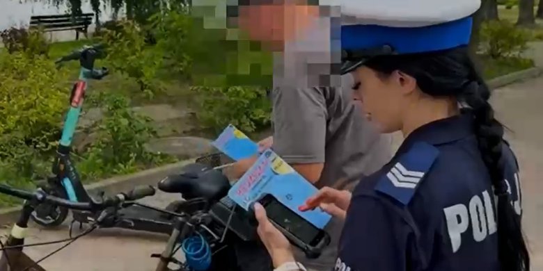 Rowerzyści i hulajnogiści pod ostrzałem. Mandaty leciały jak liście na jesieni