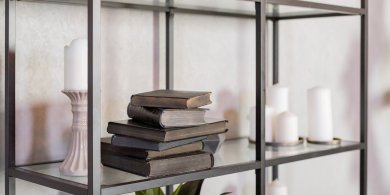 Artykuł: Regały metalowe — trwałość i porządek dla każdego domu!