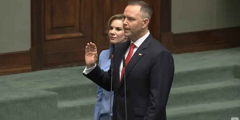 Karol Nawrocki zaprzysiężony na prezydenta Polski. "Nie zamierza uleczyć PiSowskiego raka"