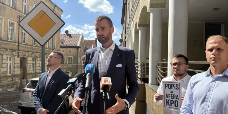 Afera KPO. Nowa Nadzieja: "Zarówno Koalicja Obywatelska, jak i PiS, stoją za tą degrengoladą"