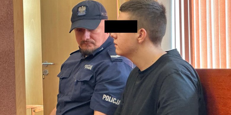 Olsztyn. Ruszył proces 18-latka oskarżonego o zabójstwo w wigilijną noc. Grozi mu dożywocie