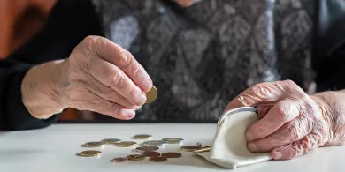 Czternastki będą na kontach już we wrześniu. Ile seniorzy dostaną na rękę?