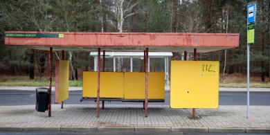 Artykuł: Retro przystanek z Zatorza może dostać drugie życie. MOK zrobi z niego dzieło sztuki?