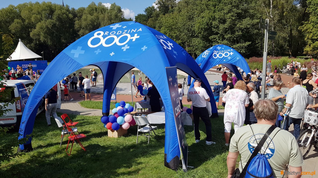 Ukraińcy dominują wśród obcokrajowców pobierających 800 plus. W pół roku ZUS wypłacił im ponad 1,4 mld zł