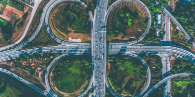Artykuł: Opłaty za przejazdy autostradami – krótki poradnik