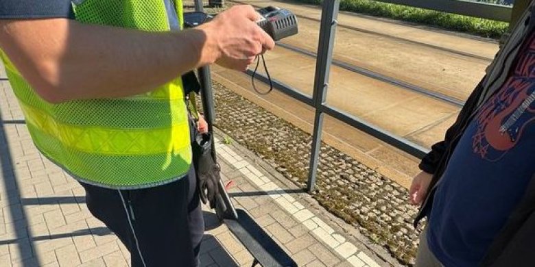 31-letni hulajnogista wydmuchał blisko 2 promile na al. Sikorskiego w Olsztynie