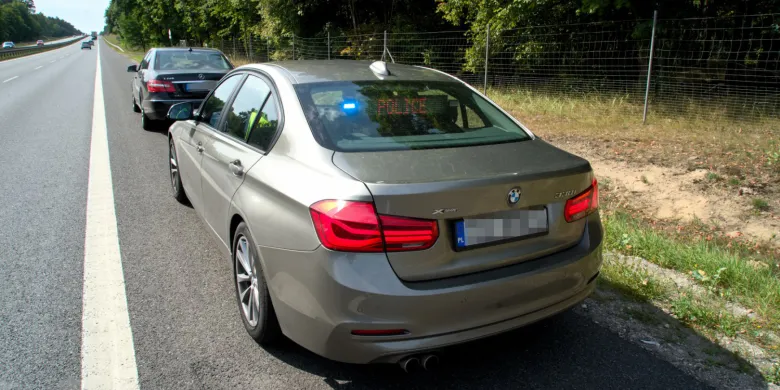38-latek w "Mietku" rozpędził się do 251 km/h na S7 pod Olsztynkiem