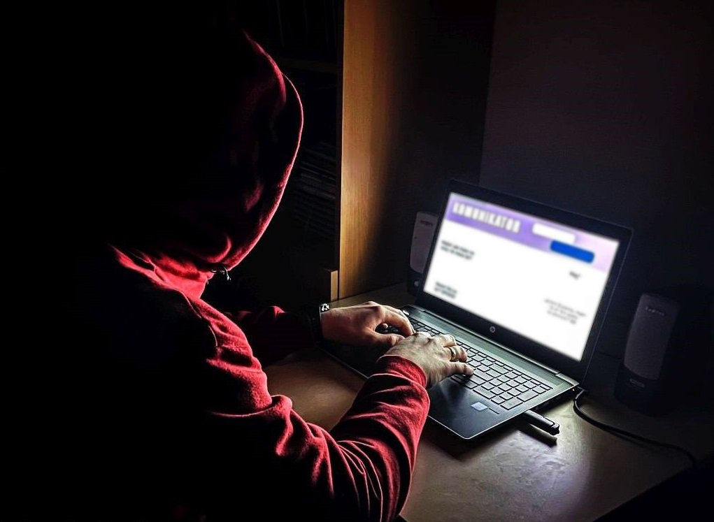 63-latka z Olsztyna oszukana po włamie na konto społecznościowe. Straciła 34 tys. zł