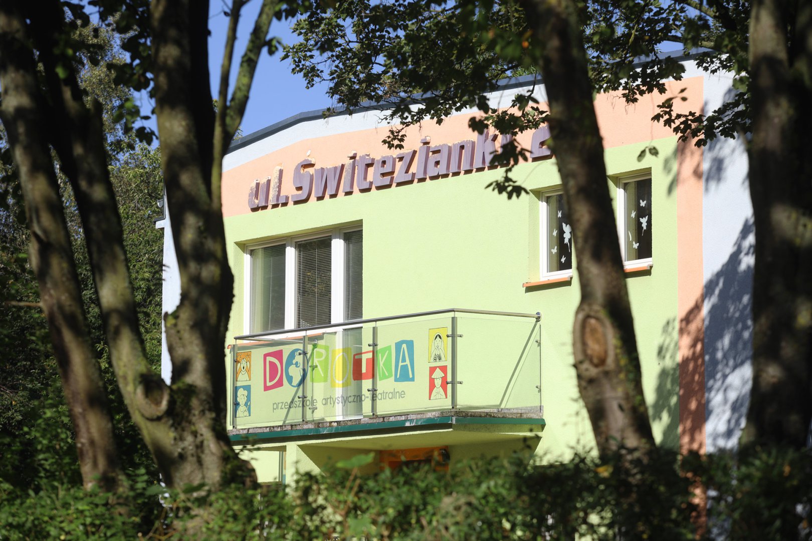 Przedszkole na os. Pojezierze likwidowane "z zaskoczenia". Ratusz oferuje pomoc, rodzice apelują o utrzymanie placówki [AKTUALIZACJA]