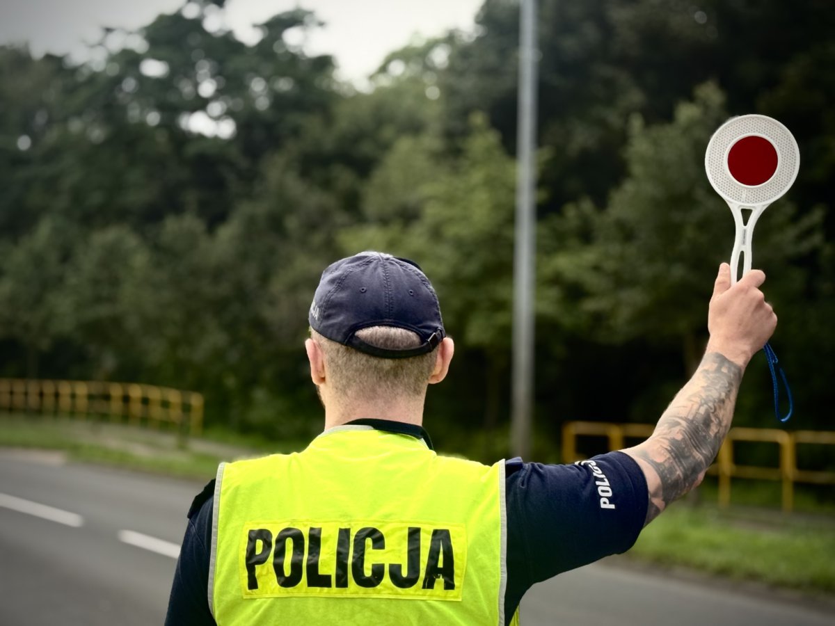 31-latek "grzał" aleją Sikorskiego w Olsztynie jak ekspresówką. Jego wyczyn wyceniono na 3000 zł