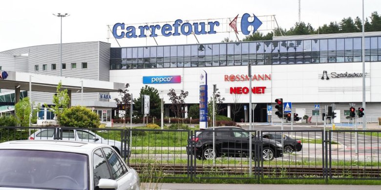 Carrefour wycofa się z Polski? Francuska sieć szuka kupca