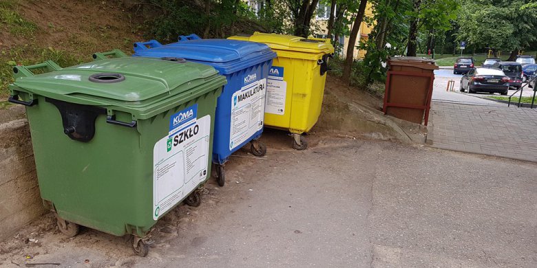Chusteczki higieniczne i ręczniki papierowe już nie trafią do odpadów zmieszanych. Będzie nowy pojemnik
