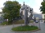 Rzeźba autorstwa Ryszarda Wachowskiego z lat 60. XX wieku została ogrodzona. Jest w złym stanie technicznym