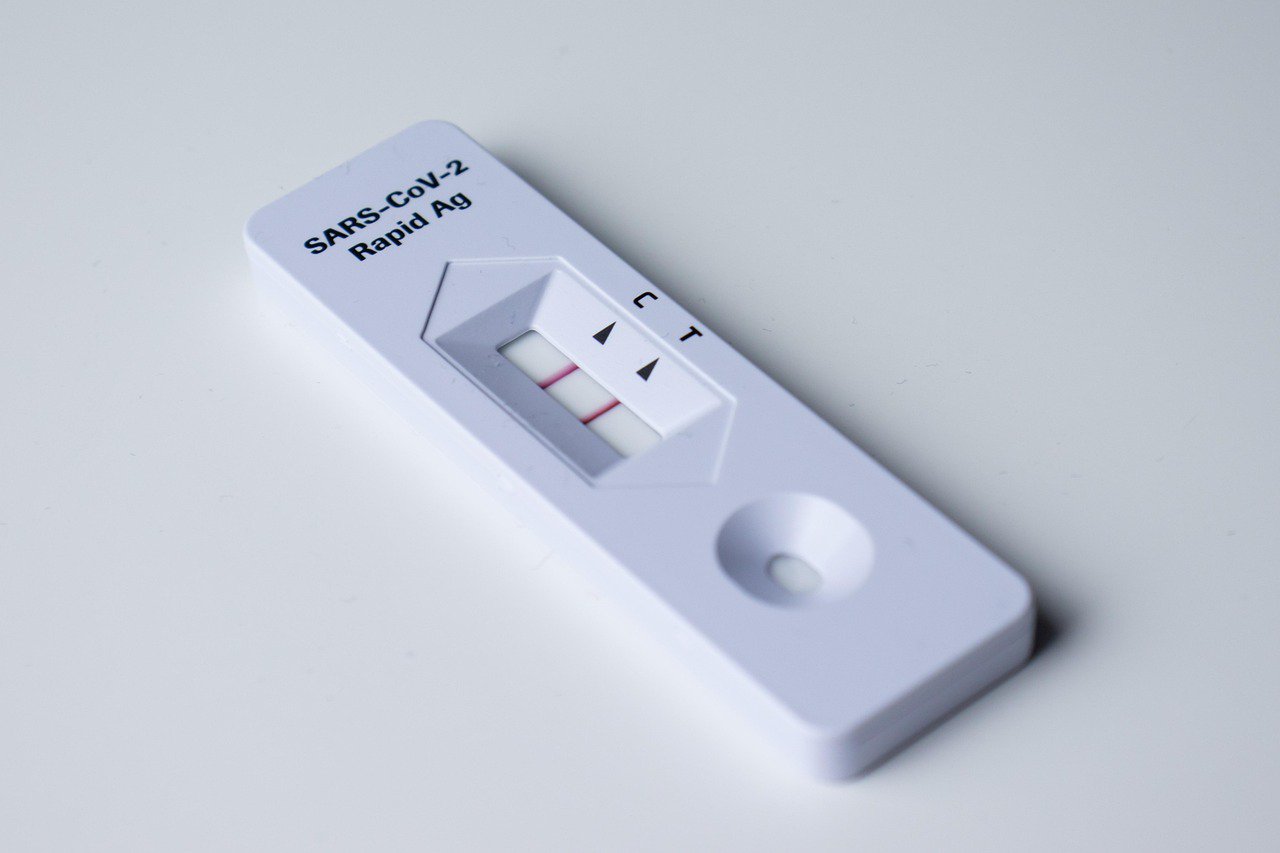 Koronawirus wraca? Siedmiokrotny wzrost zachorowań w Polsce