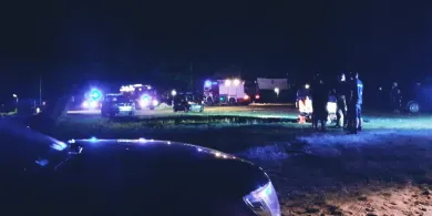 Wyciągnęli 72-latka na brzeg, ale na pomoc było za późno. Zagadkowe utonięcie w Wipsowie
