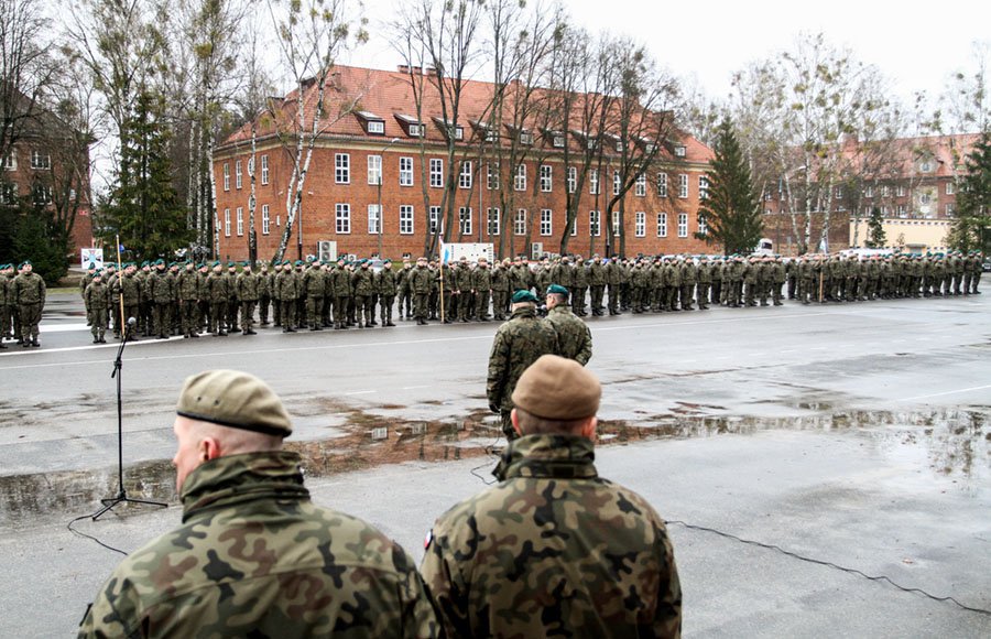 Elbląg. Ukradł wojskowe paliwo i chciał przejechać żandarma? 45-latek z zarzutami