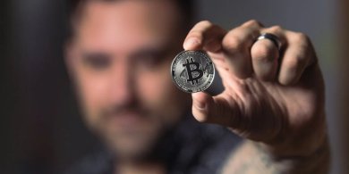 Artykuł: Co trzeci młody Polak miał styczność z kryptowalutami. Głównie są to osoby z dużych miast
