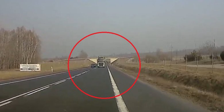 53-letni kierowca ciężarówki wyprzedzał 